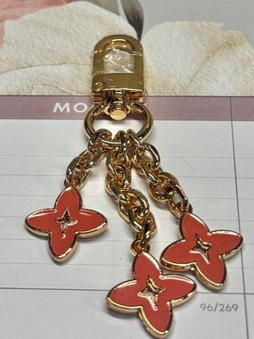 Gold-Tone Keychain with Pink Flower Charms